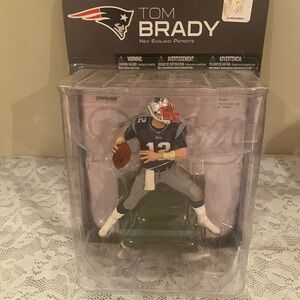 TOM BRADY MCFARLANE FIGURE NFL 2008 NEW ENGLAND PATRIOTS